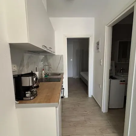 Private Danai 14 4 *