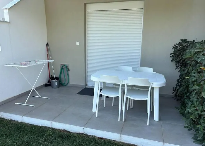 Private Danai 14 4 Ofrínion